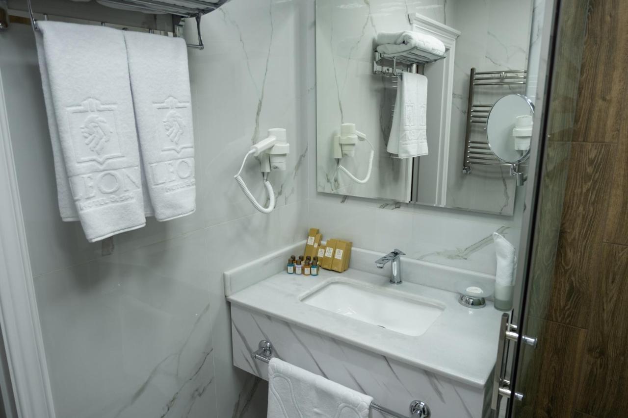 Leon Hotel Spa Ганджа Екстериор снимка