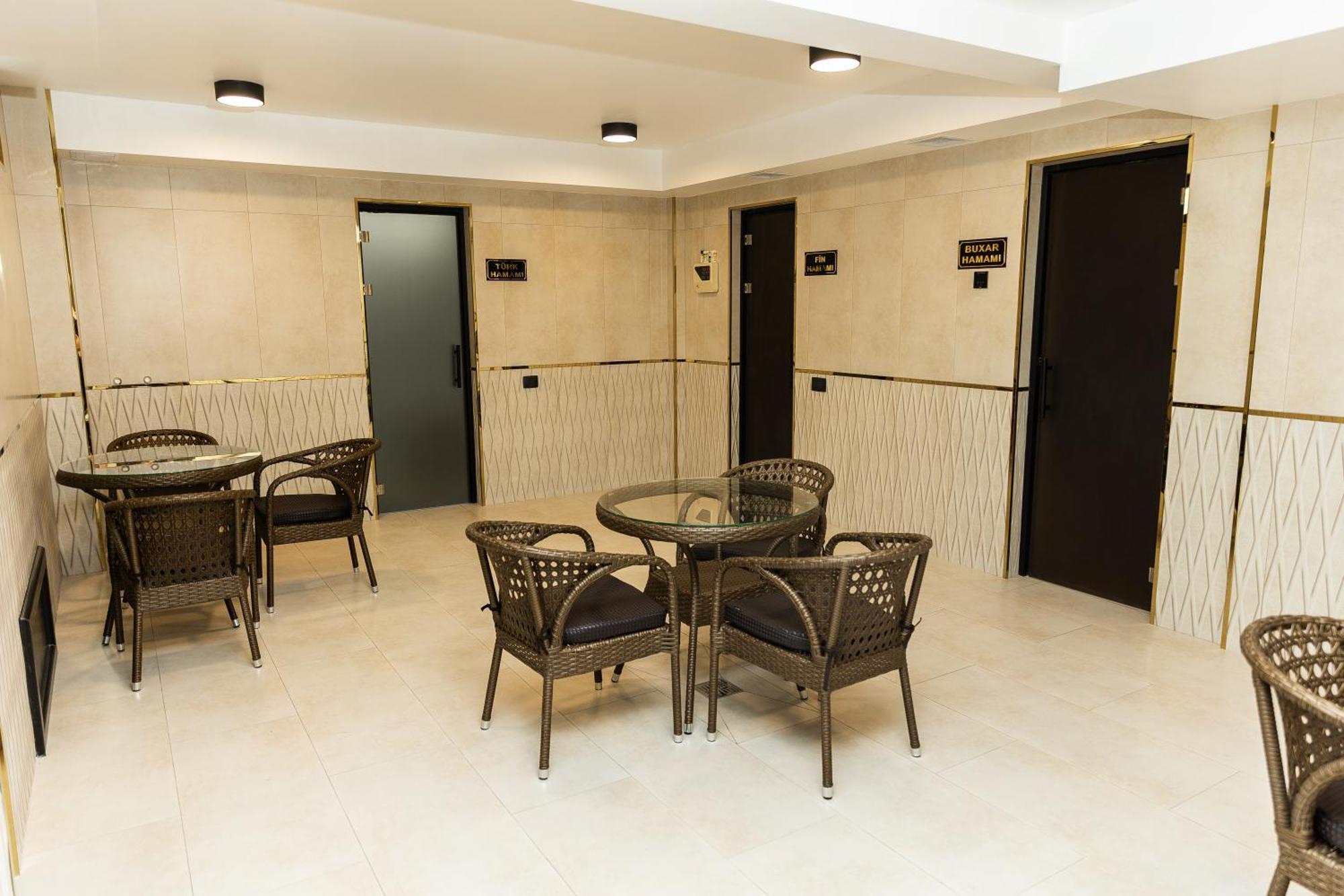 Leon Hotel Spa Ганджа Екстериор снимка